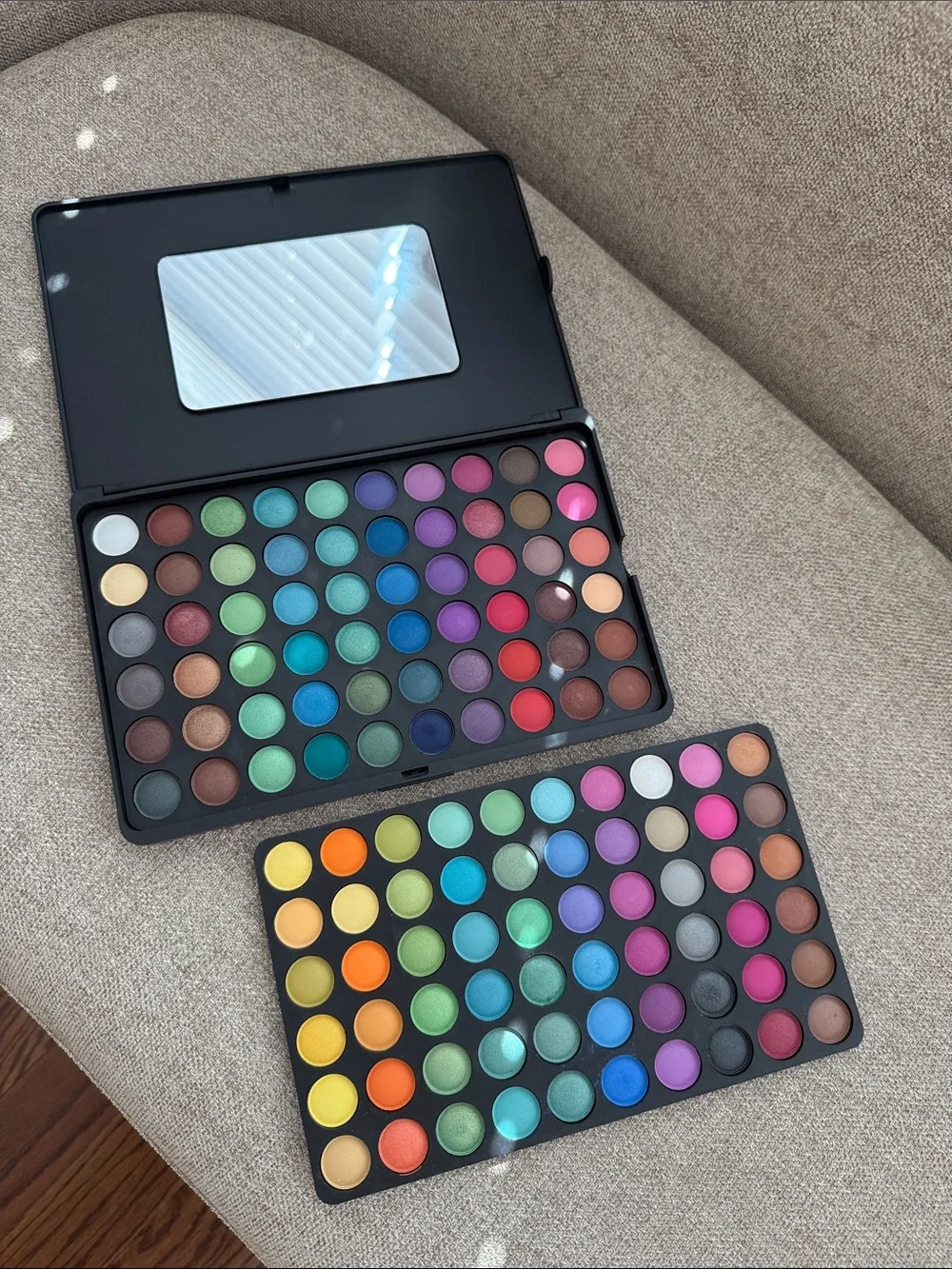 Eyeshadow Color Palette Multicolor Brights & Neutrals NEW